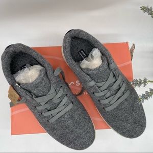 EASY SPIRIT
Women's Ezdoesit Eco Sneakers in Medium Gray size 11W New